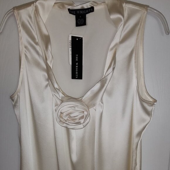THE WRIGHTS TANK TOP SILK SPANDEX TWIST NECK CENTER ROSETTE SLVLS WHITE SZ 8 NWT - Picture 1 of 11